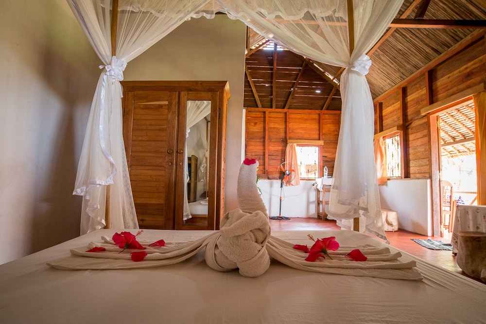 Romantic Bungalow, Lagoon View