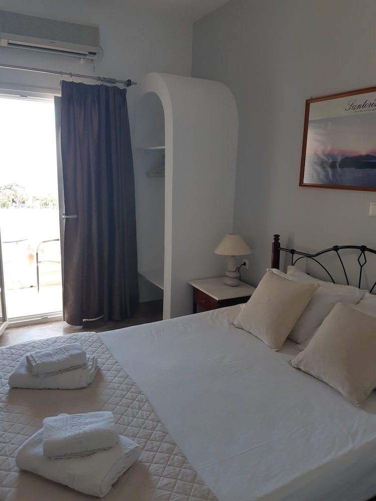 Standard Double or Twin Room - Photo 4
