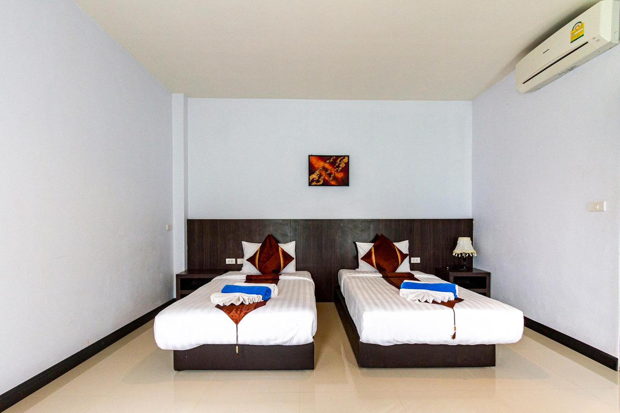 Twin Room with Garden View photo 3