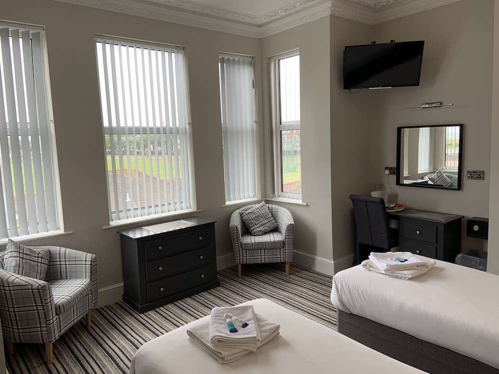 Double Or Twin Room, Ensuite photo 2