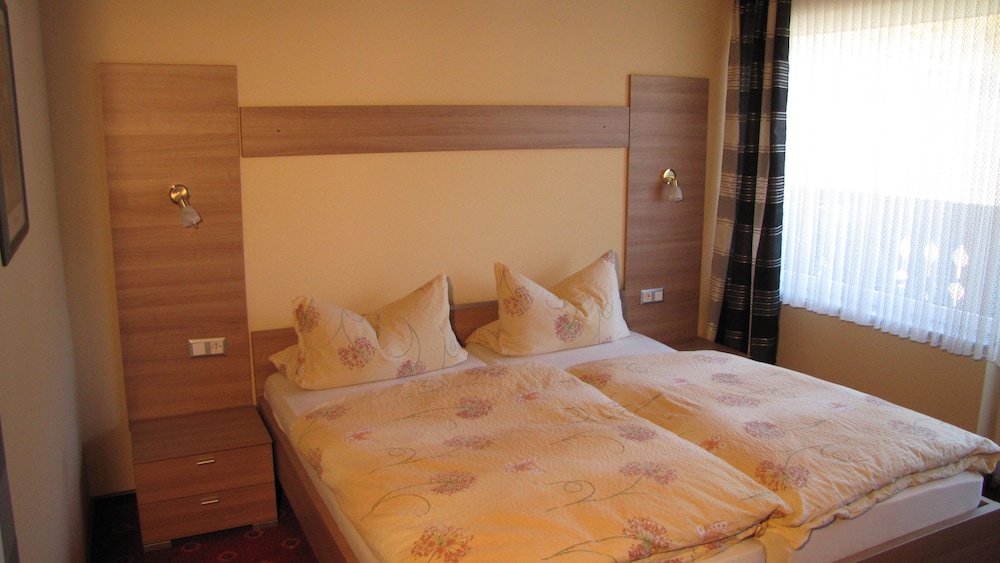 Double Room, 2 Twin Beds photo 2