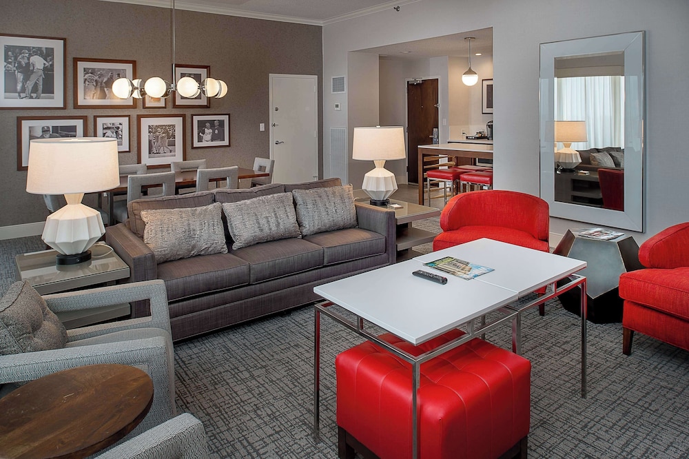 Executive Suite, 2 Queen Beds (Family) photo 3