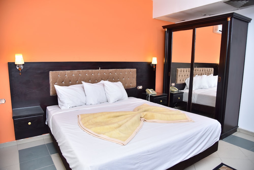 Superior Single Room, 1 King Bed