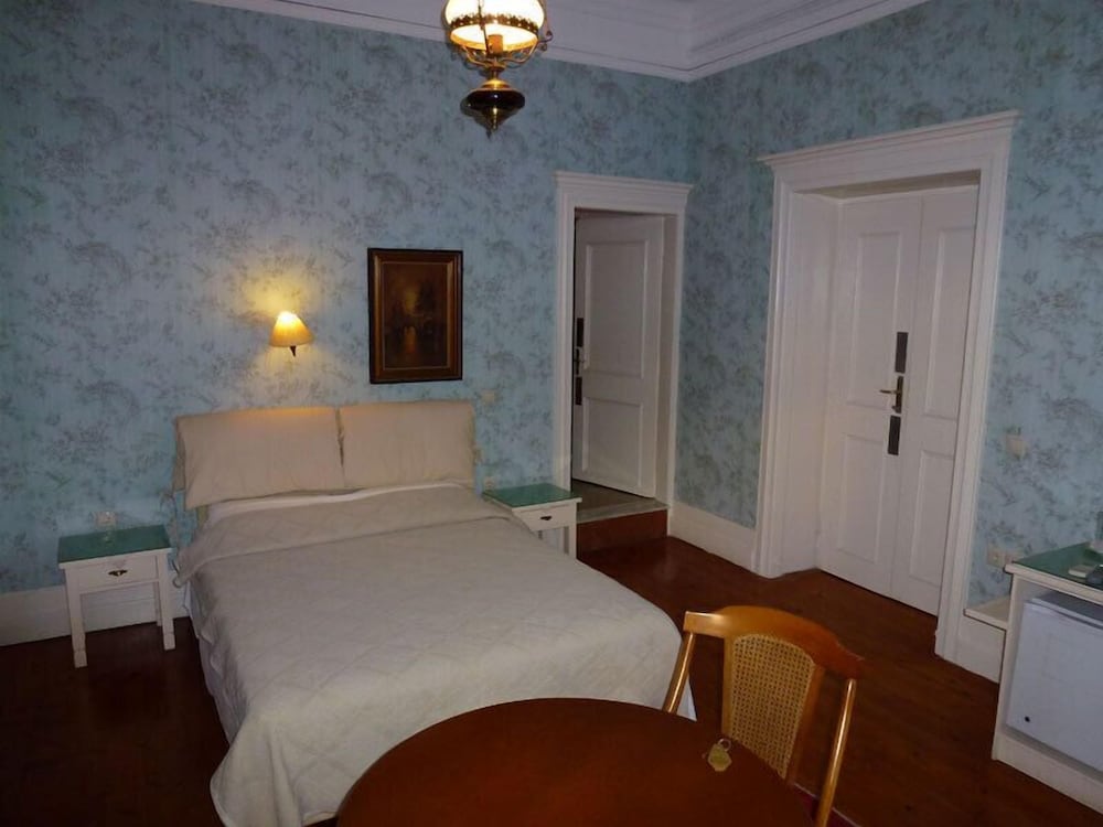 Deluxe Twin Room - Photo 2