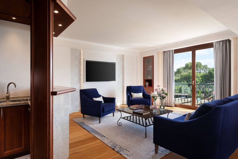 Suite, 1 Bedroom, Non Smoking, Balcony thumbnail 6