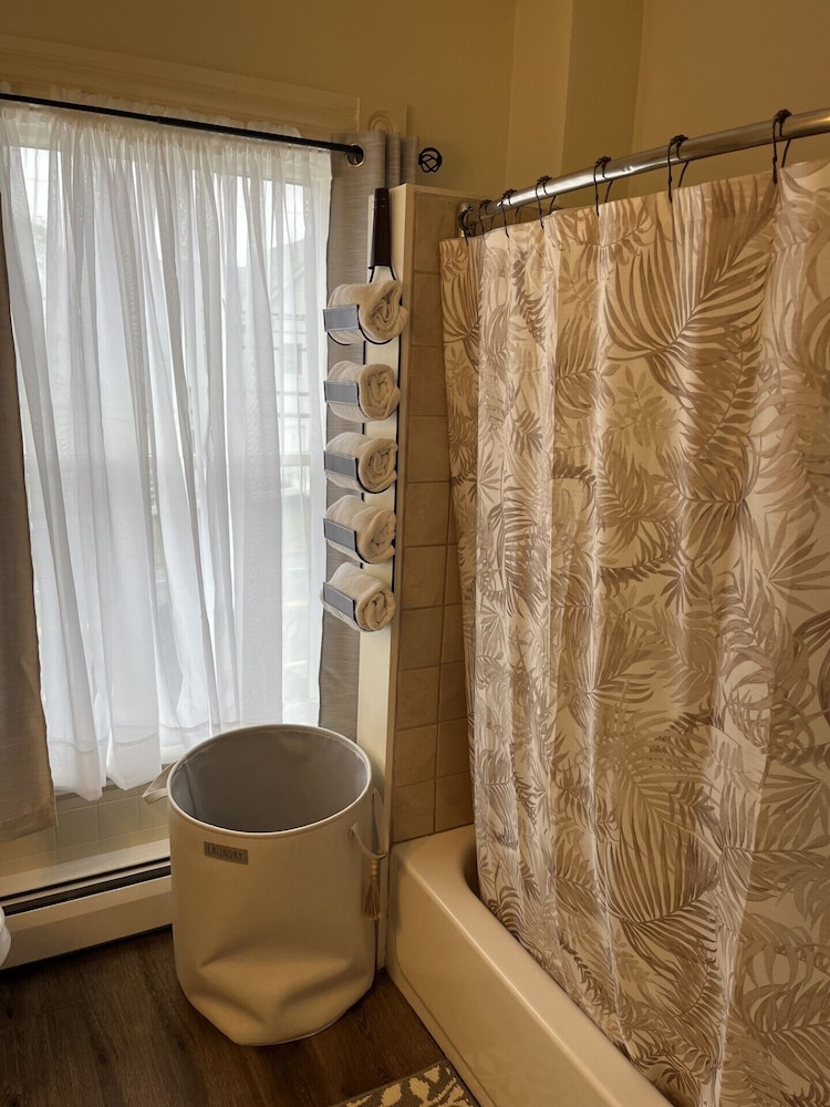 Unit 8 (Shared bath, Second floor) photo 2
