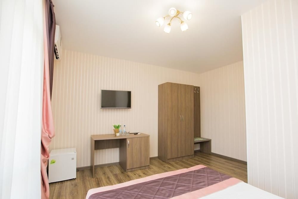 Standard Double Room photo 2