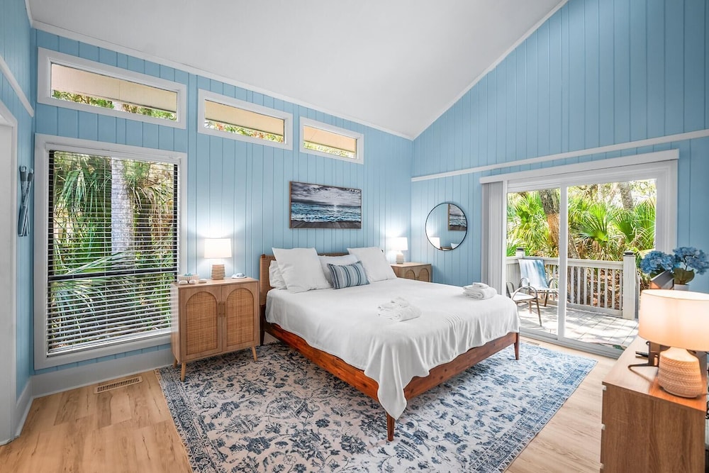 House, Multiple Beds, Patio, Garden View (101 Sea Otter) photo 1
