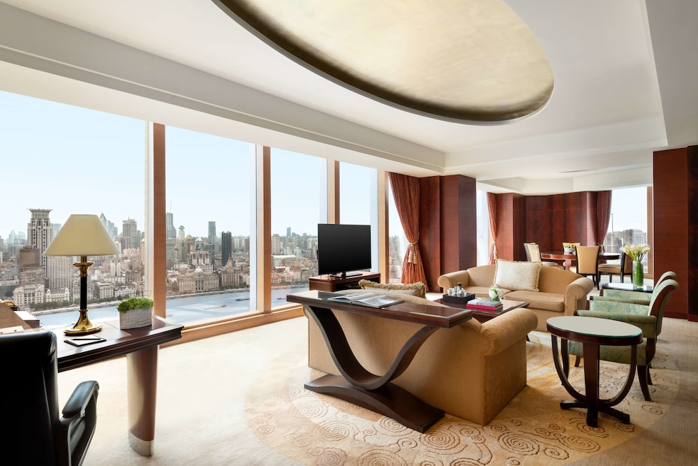 Grand Suite (Grand Tower, Diplomat)