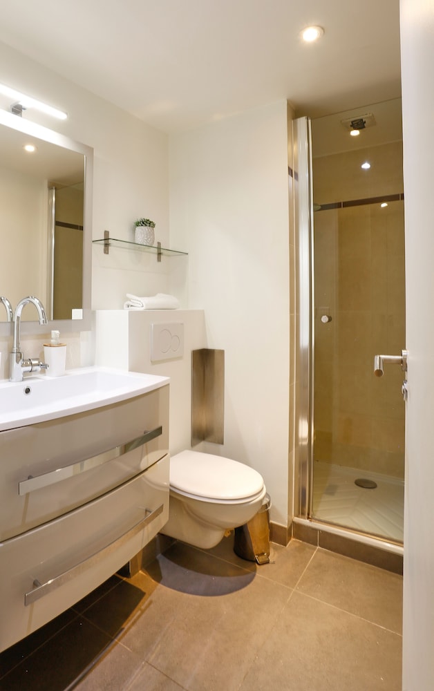 Apartment, 1 Bedroom, 2 Bathrooms, City View photo 3