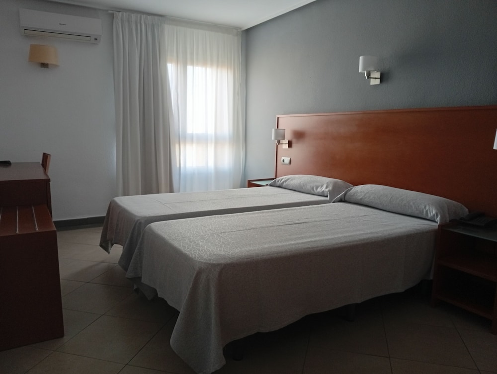 Double Room, 2 Twin Beds - Photo 1