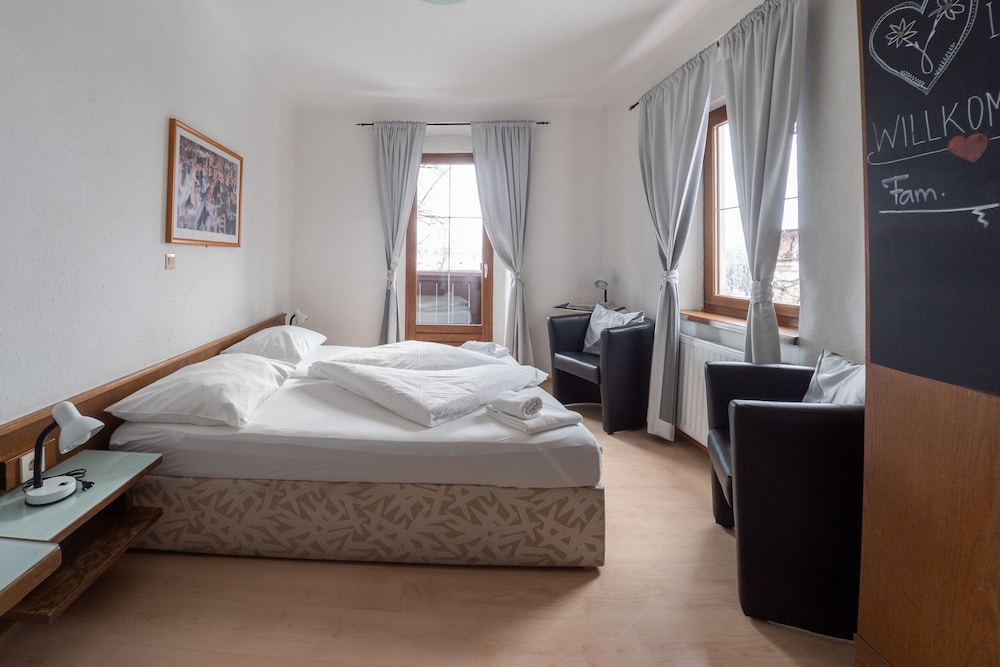 Premium Triple Room, Ensuite, Mountain View (und Balkon) - Photo 2