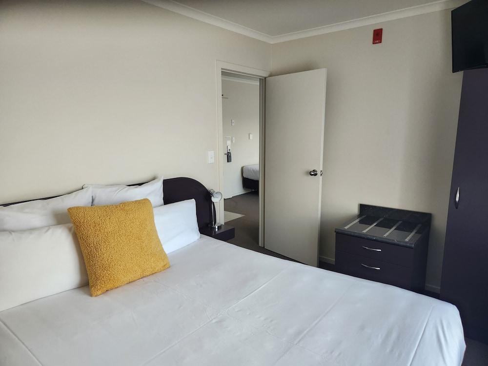 Apartment, 1 Bedroom, Upper Level