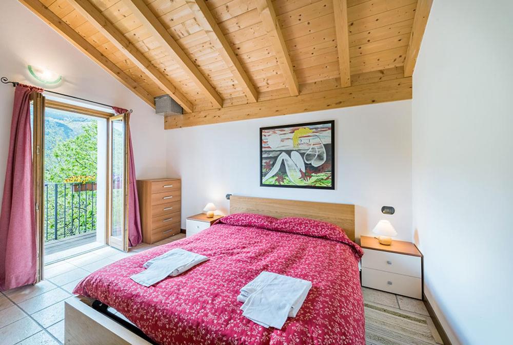 Triple Room with Bath photo 1