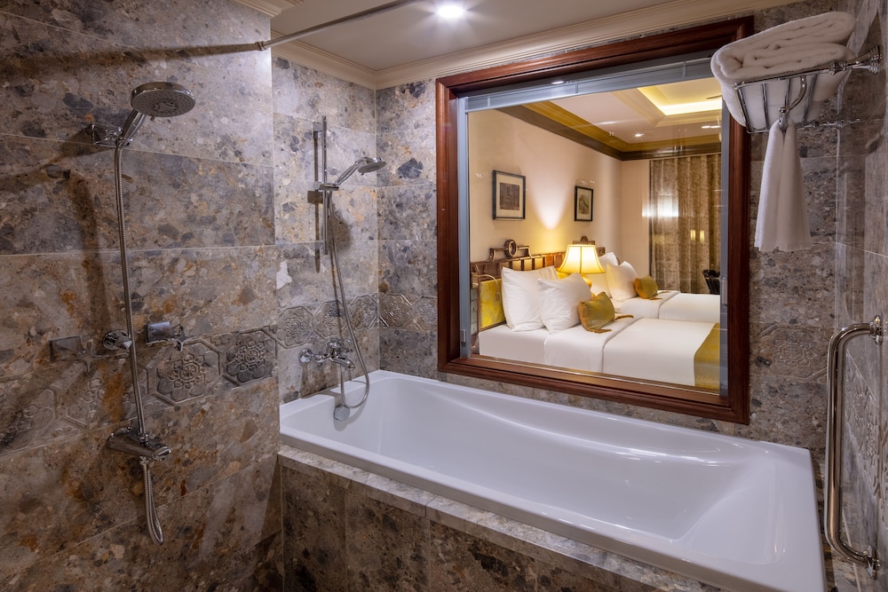 Classic Triple Room - Photo 2
