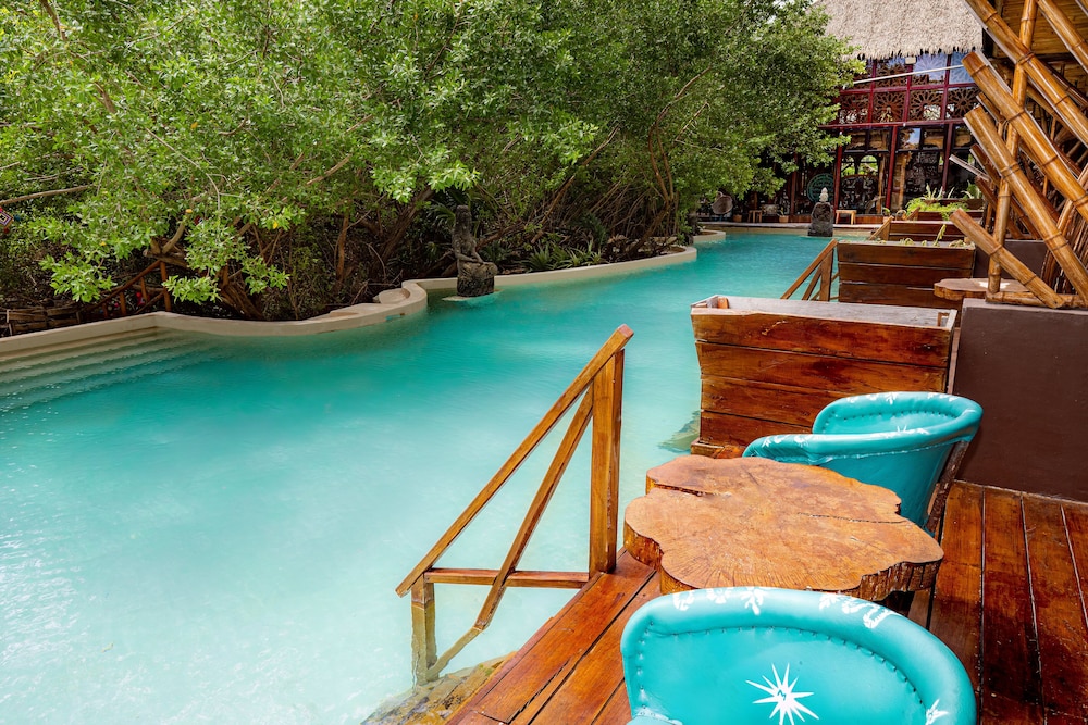 Luxury Room, Pool Access