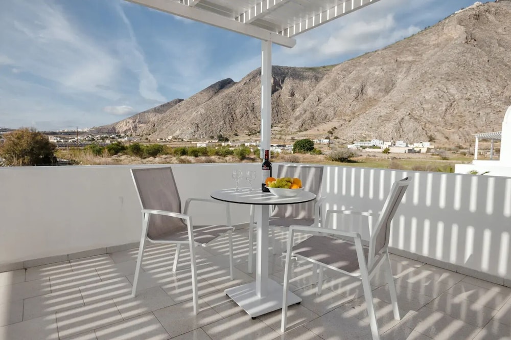 Family Suite, Balcony, Pool View photo 3