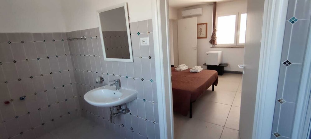 Design Room, 1 Queen Bed, Non Smoking, Garden View photo 2