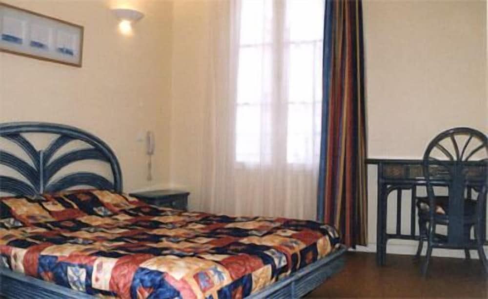 Standard Double Room photo 3