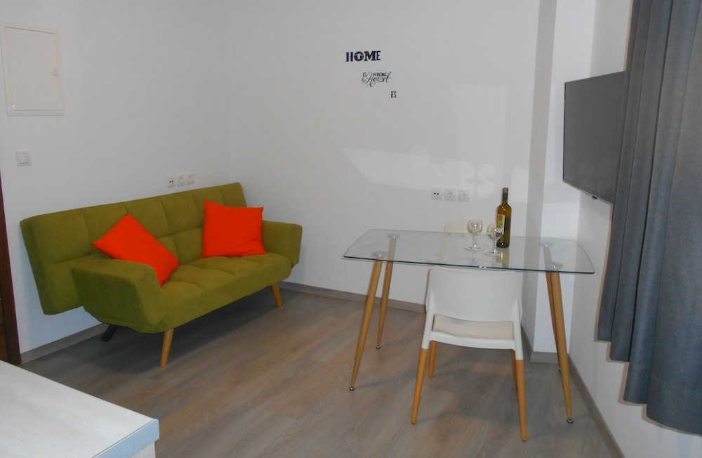 Suite, 1 Bedroom, Garden View photo 2
