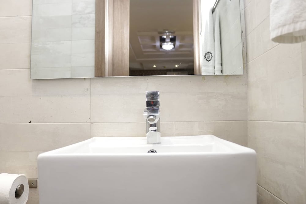 Executive Room - Photo 4