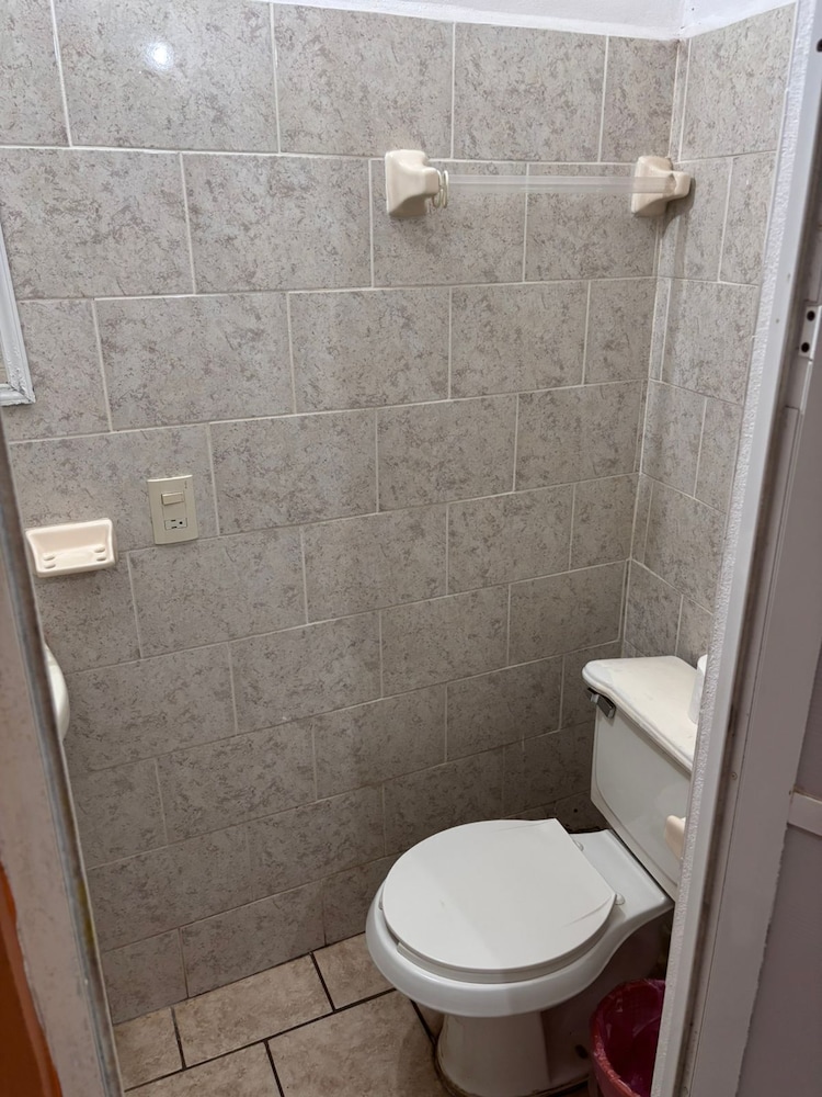 Standard Room - Photo 5