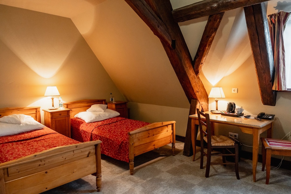 Standard Double or Twin Room - Photo 7