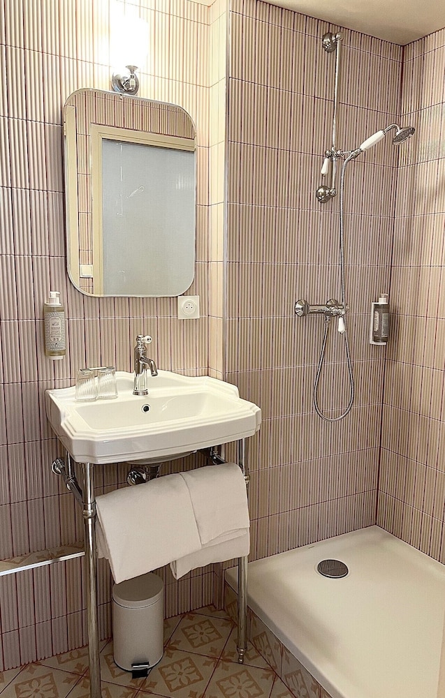 Classic Double Room - Photo 5