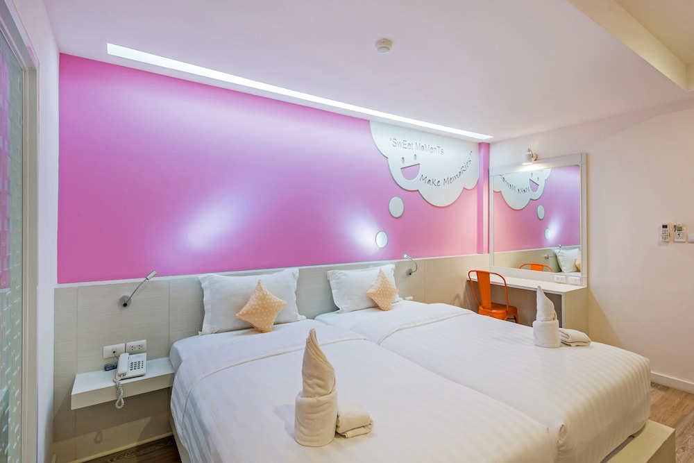 Standard Room (Twin Bed) - Photo 11