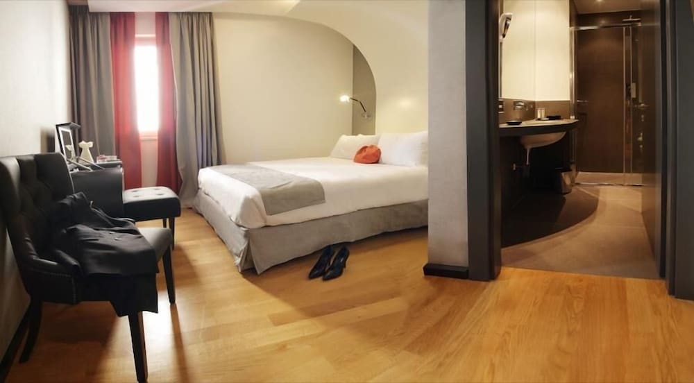 Deluxe Double Room, 1 Double or 2 Twin Beds photo 1