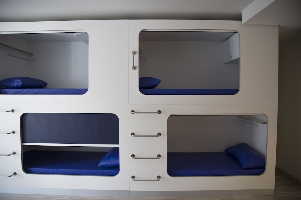 Dormitorio compartido, baño compartido, vista a la ciudad (10 camas)