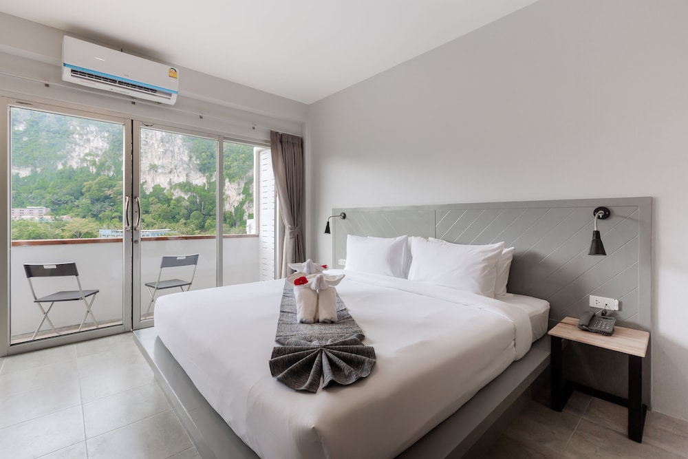 Deluxe Room, Mountain View - Photo 5