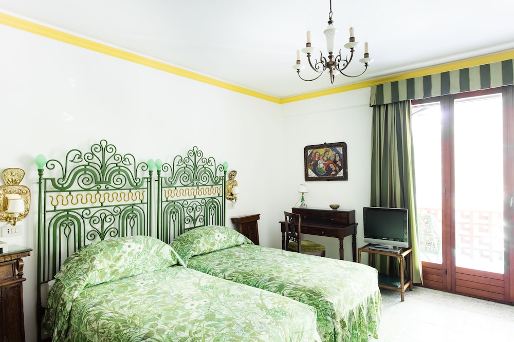 Superior Double or Twin Room - Photo 2