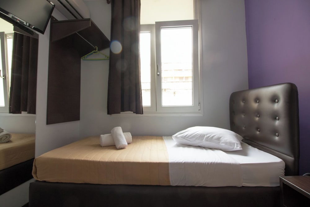 Basic Single Room photo 2