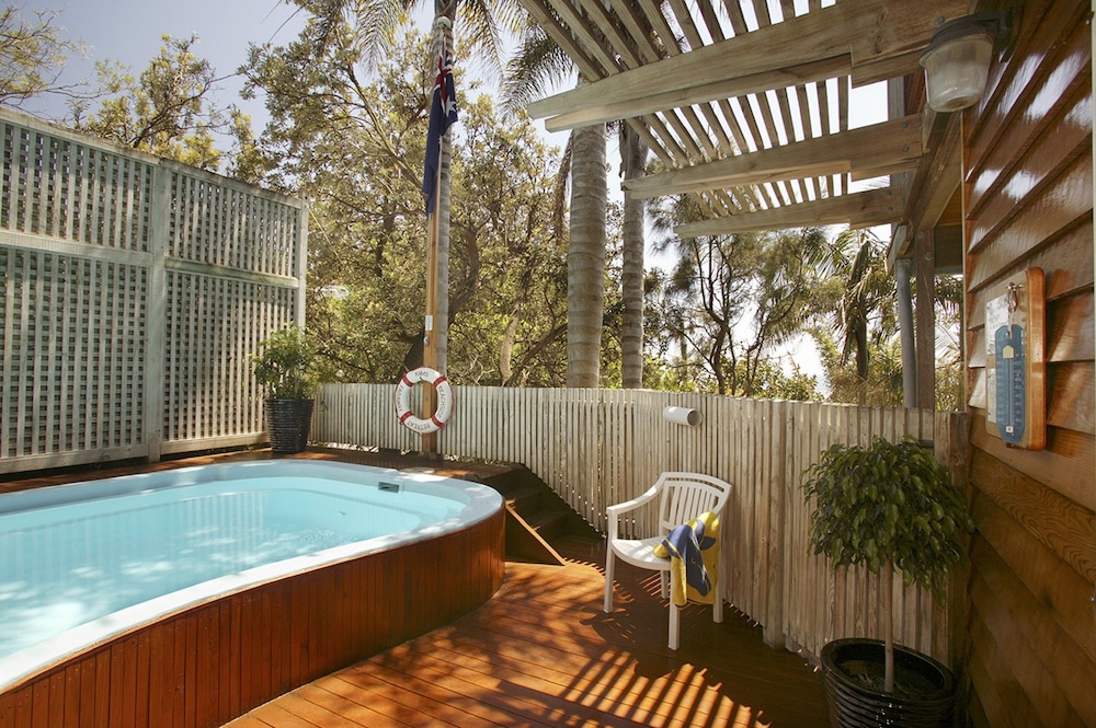Deluxe Room, 1 King Bed, Private Pool, Ocean View photo 3