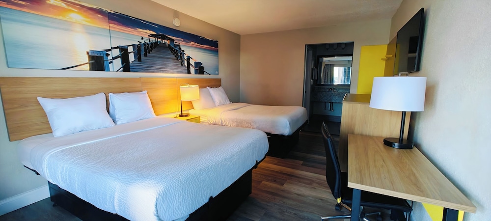 Room, 2 Double Beds, Non Smoking - Photo 1