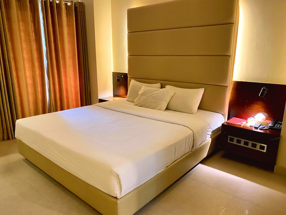 Honeymoon Room