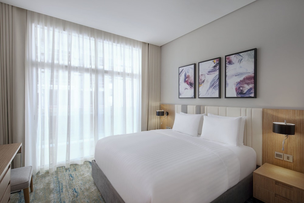 Suite, 1 Bedroom, Balcony photo 3