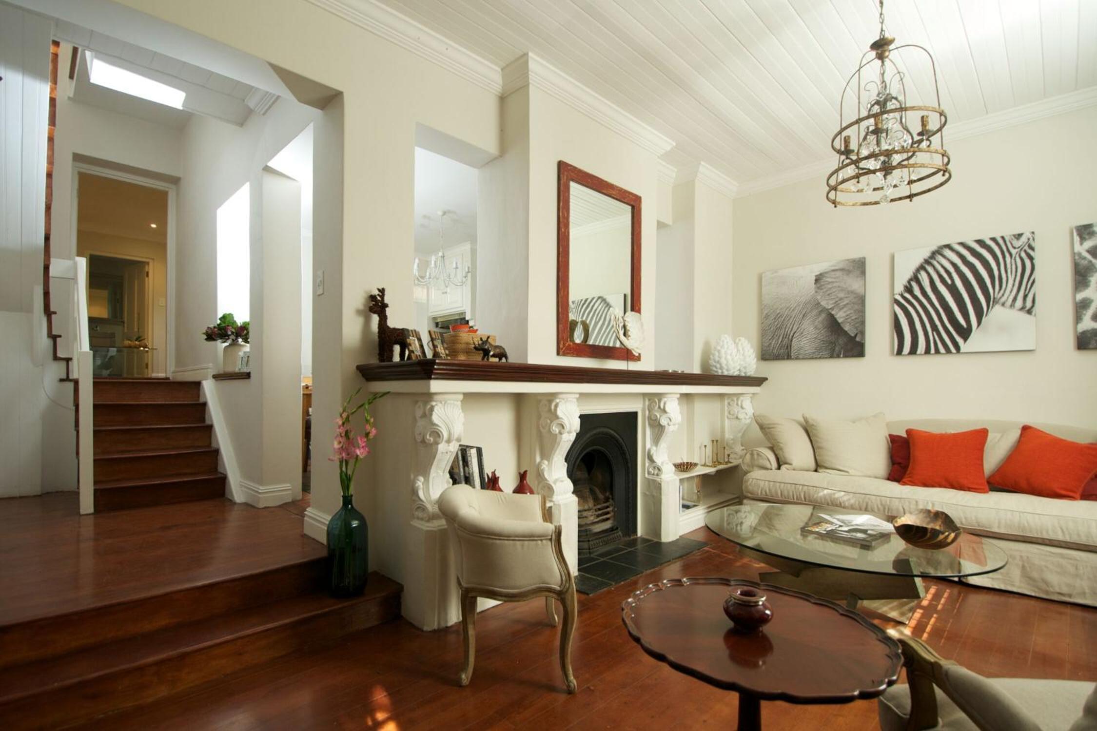Three-Bedroom House - 25 Jarvis Street Townhouse  photo 1