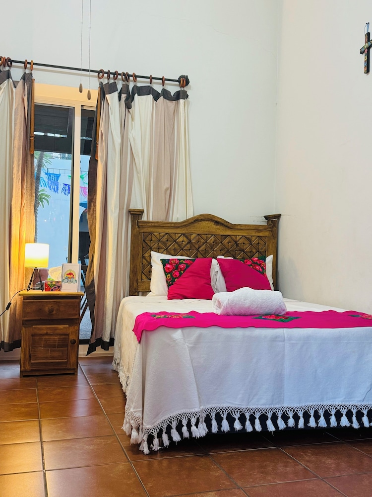 Standard Triple Room, Courtyard View photo 1