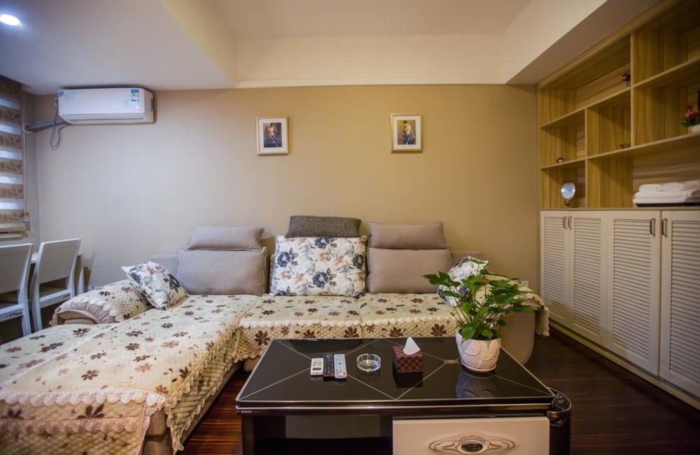 One-Bedroom Apartment photo 3
