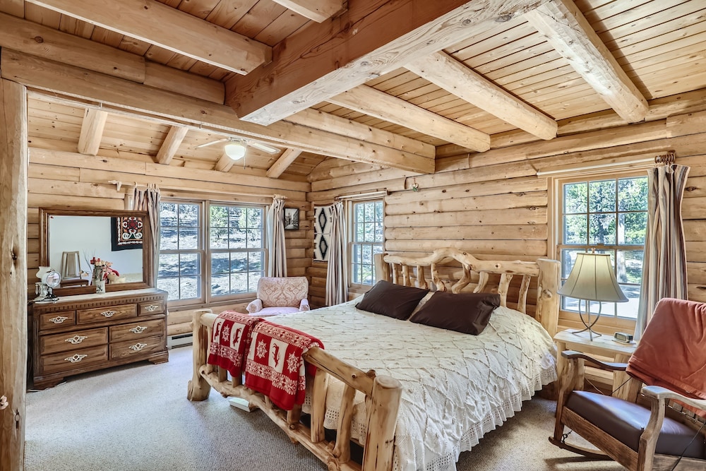 Cabin, 2 Bedrooms photo 1