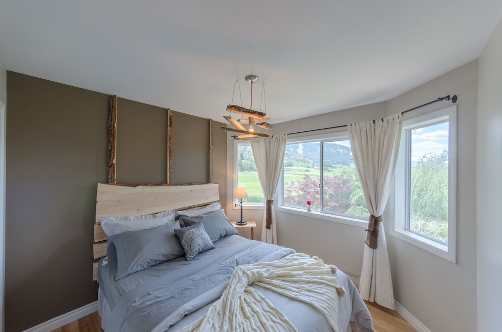 Romantic Suite, 2 Bedrooms, Lake View photo 1
