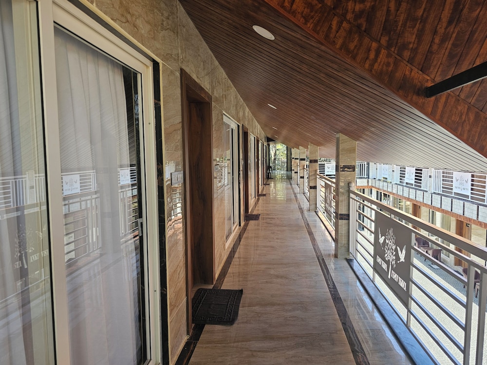 Deluxe Twin Room photo 3