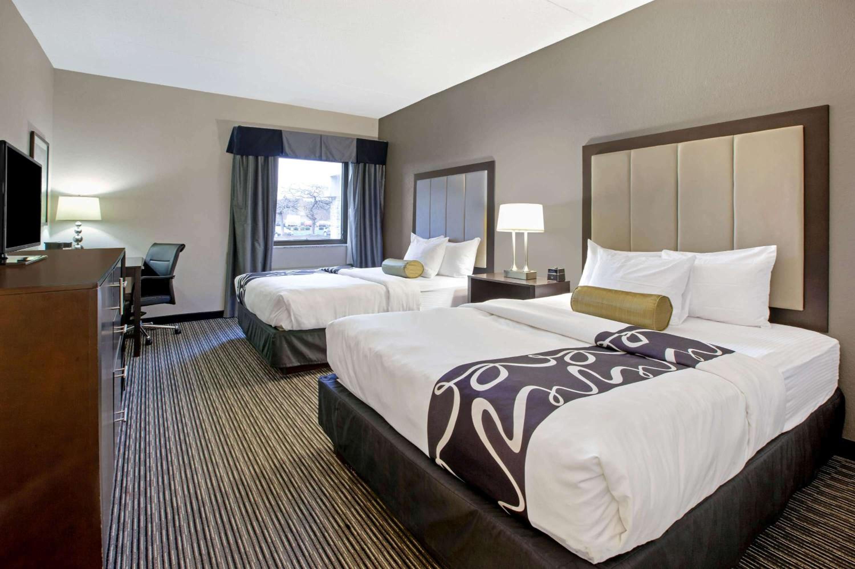 Double Room - Photo 2