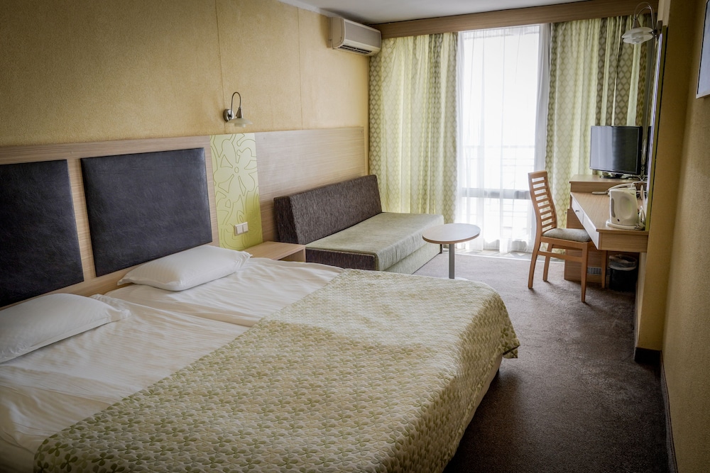 Double Room, River Side photo 2