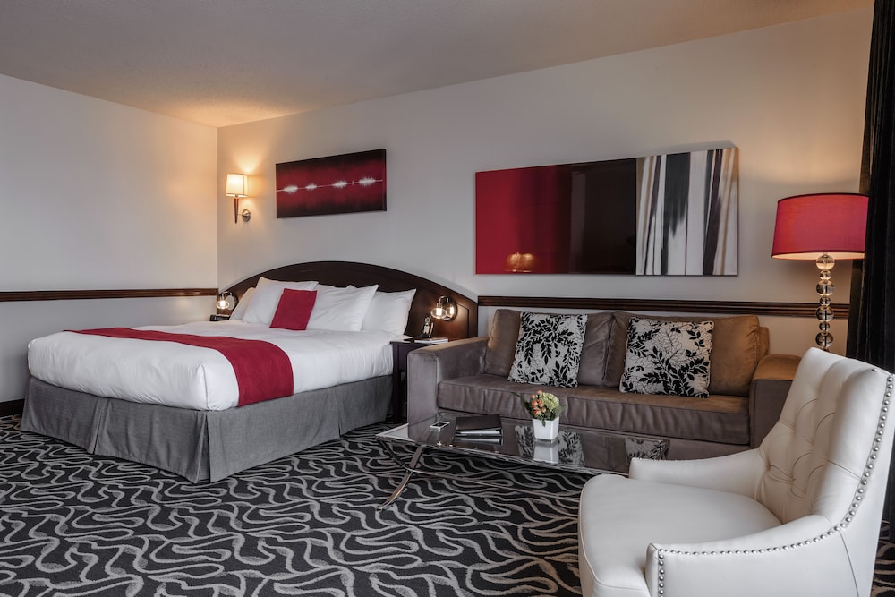 Suite, 1 Queen Bed With Sofa Bed (Superior Queen Suite) - Photo 2