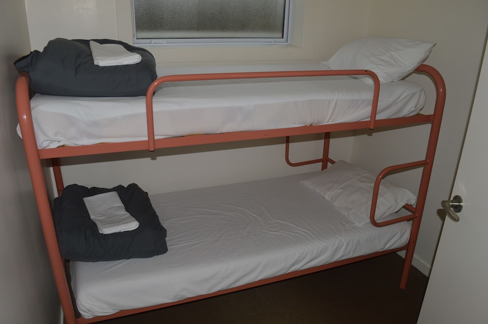 Self Contained Unit, 2 bedroom photo 3