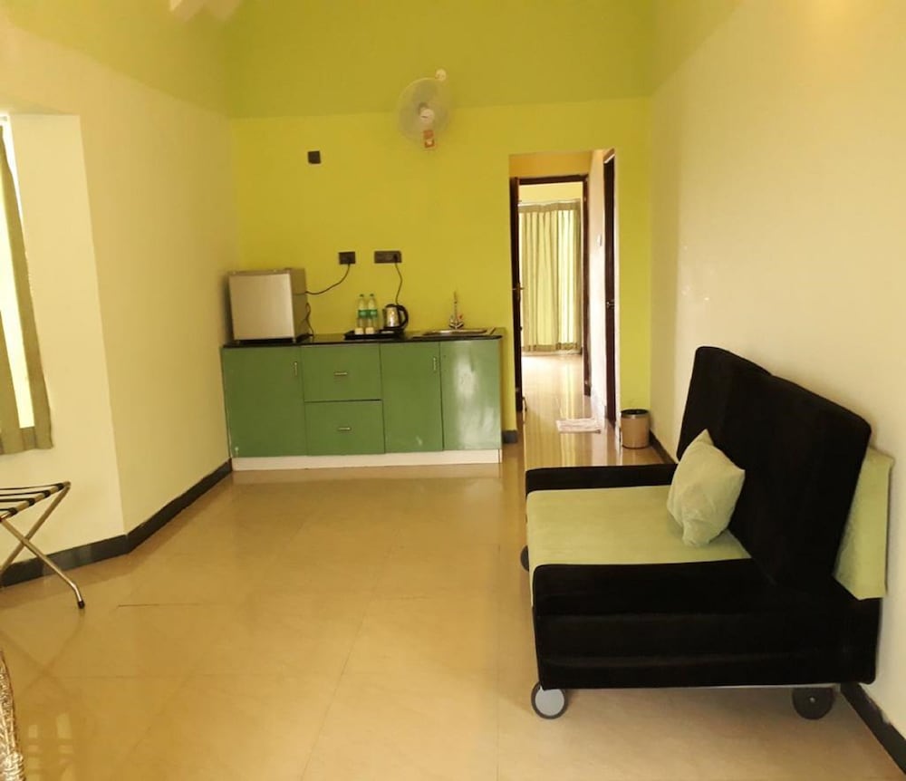 Deluxe Studio Suite photo 2
