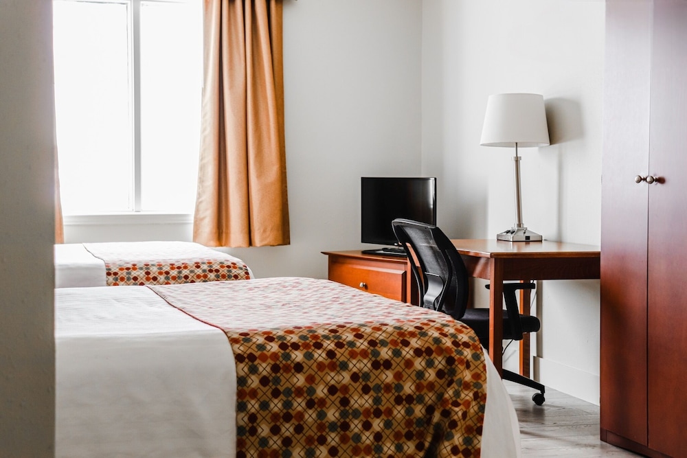 Suite, 2 Queen Beds, Non Smoking (Efficiency) - Photo 1